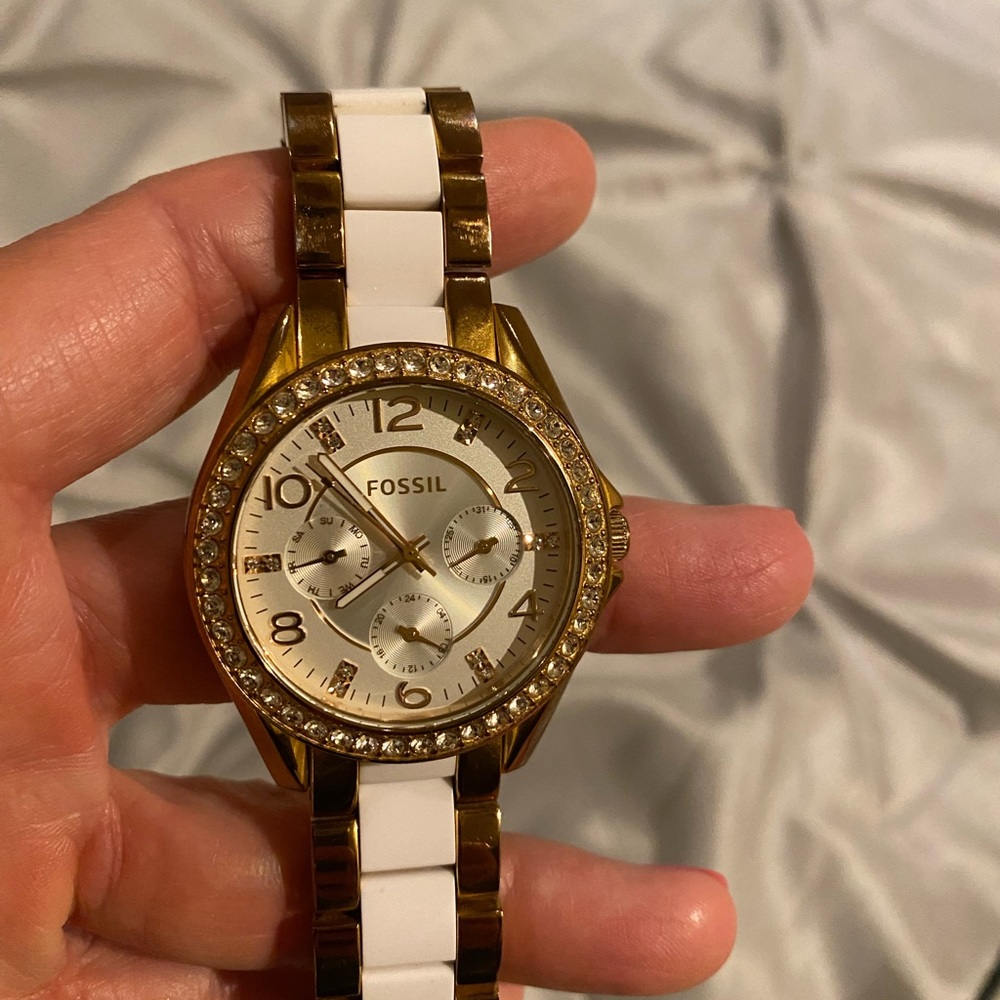 Fossil Watch - image 1